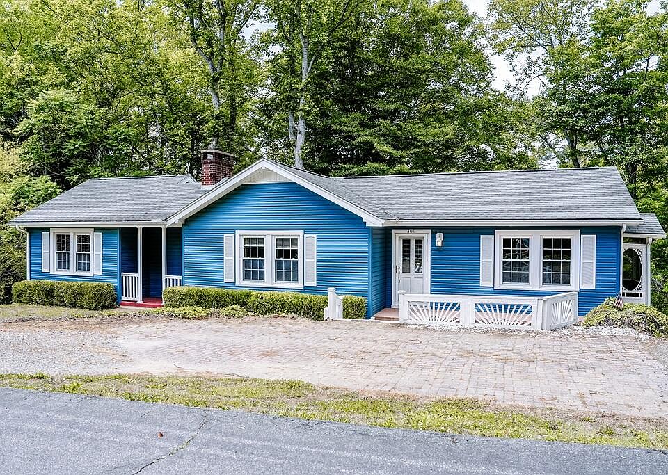 1st image of 407 Ridgewood Rd