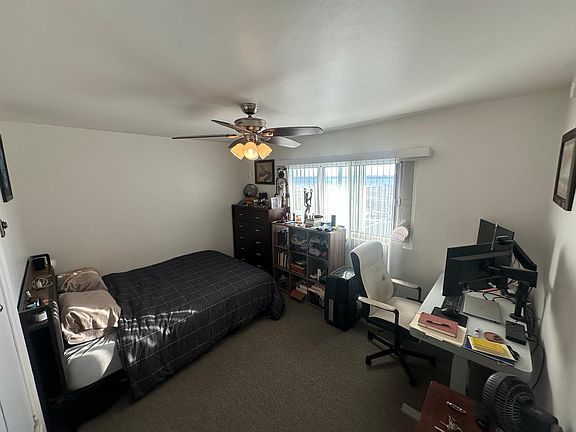 4th image of 3037 Columbia St