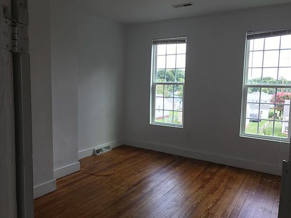 5th image of 3312 3rd Ave