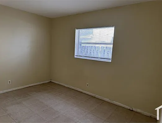 148 NW 40th Ct #1 — Photo 10