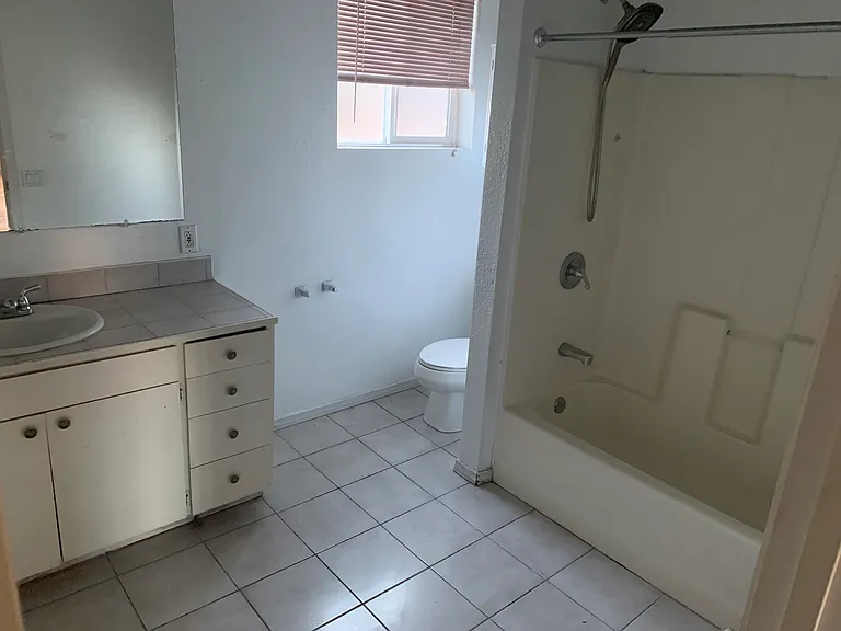 309 2nd Ave S #A — Photo 8