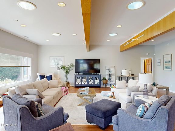 5th image of 413 Sawgrass Cove