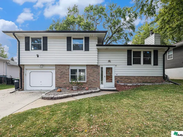 4936 S 49th Ave, Omaha, NE 68117