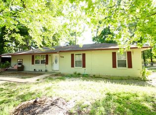 109 NE 6th St, Chiefland, FL 32626