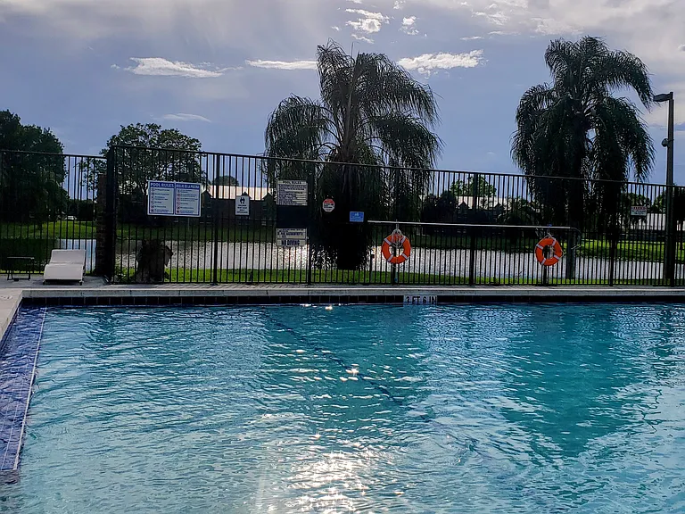 Lake View Villas — Photo 22