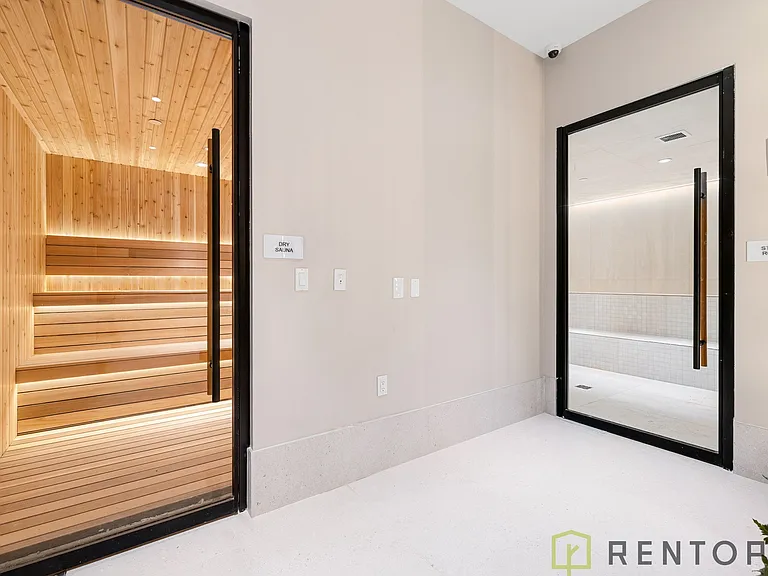 554 W 46th St #1040 — Photo 31