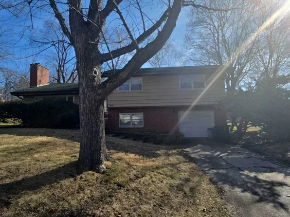 34781 N Oakside Ave, Ingleside, IL 60041