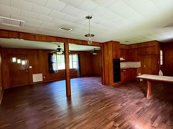 2nd image of 547 Scott Rd