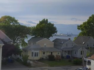 83 Lincoln Ave APT 3, Riverside, RI 02915