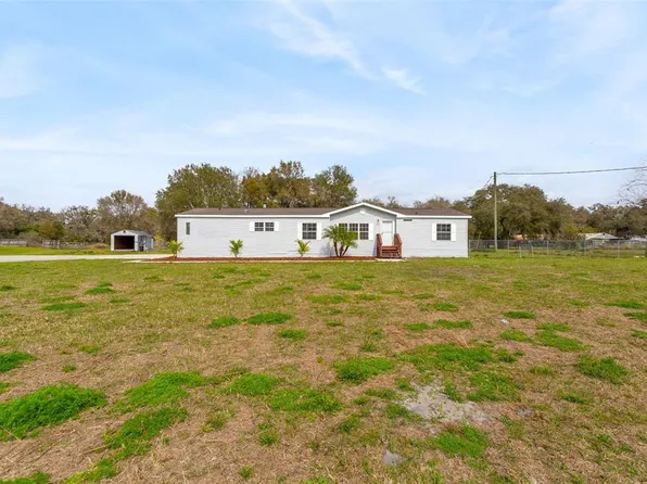 8062 Bull Ln, Plant City, FL 33565