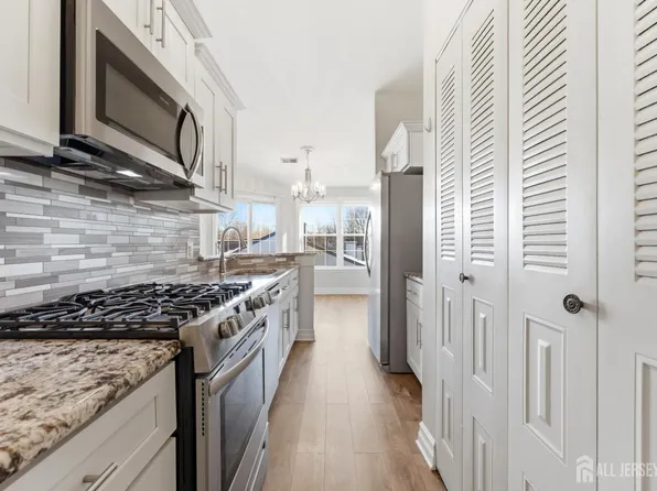 3373 Cypress Ct, Monmouth Junction, NJ 08852