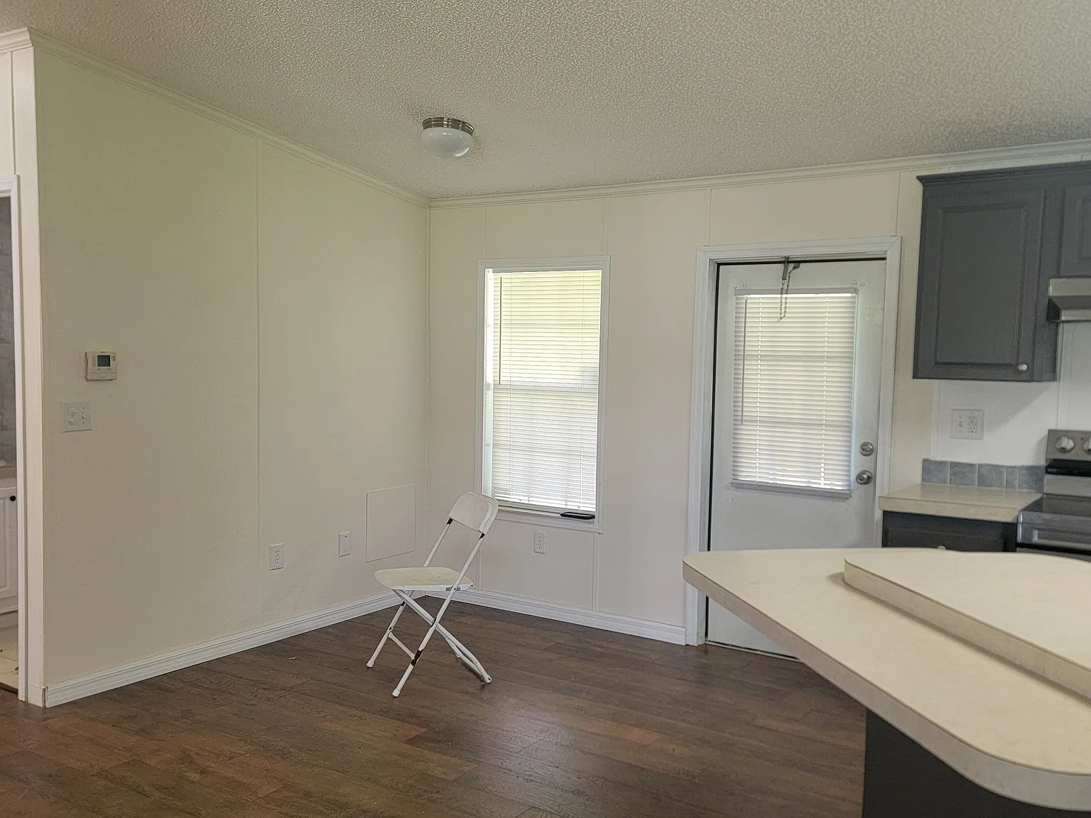 2 bed, 1008 sqft, $1,350 — Photo 3