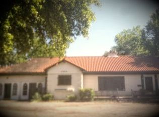 1954 Clarksville St, Paris, TX 75460
