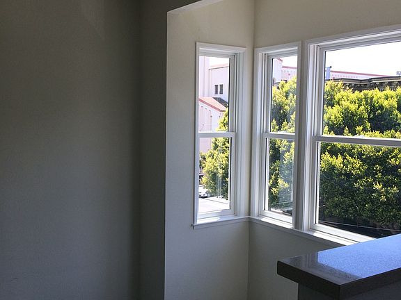 4th image of 606 Oak St APT 3