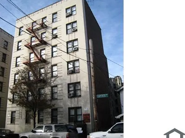 3915 Carpenter Ave, Bronx, NY 10466