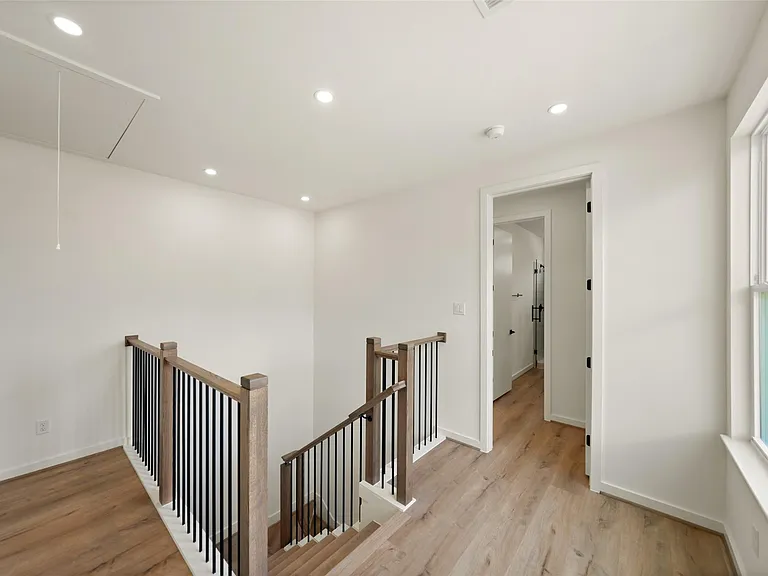 307 Quitman #A — Photo 26