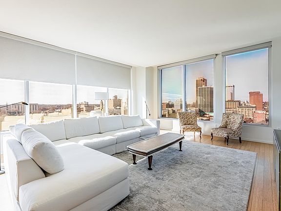 5th image of 315 Rock St #1310