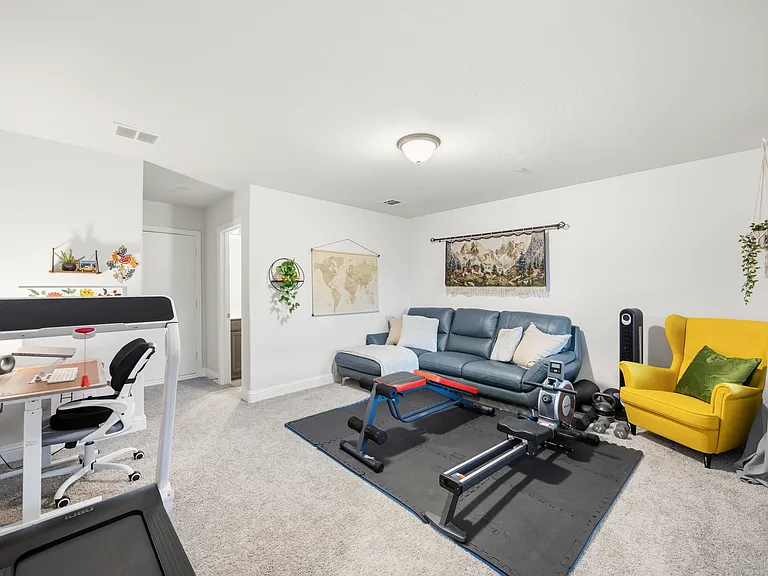 7833 Bayside Dr — Photo 14