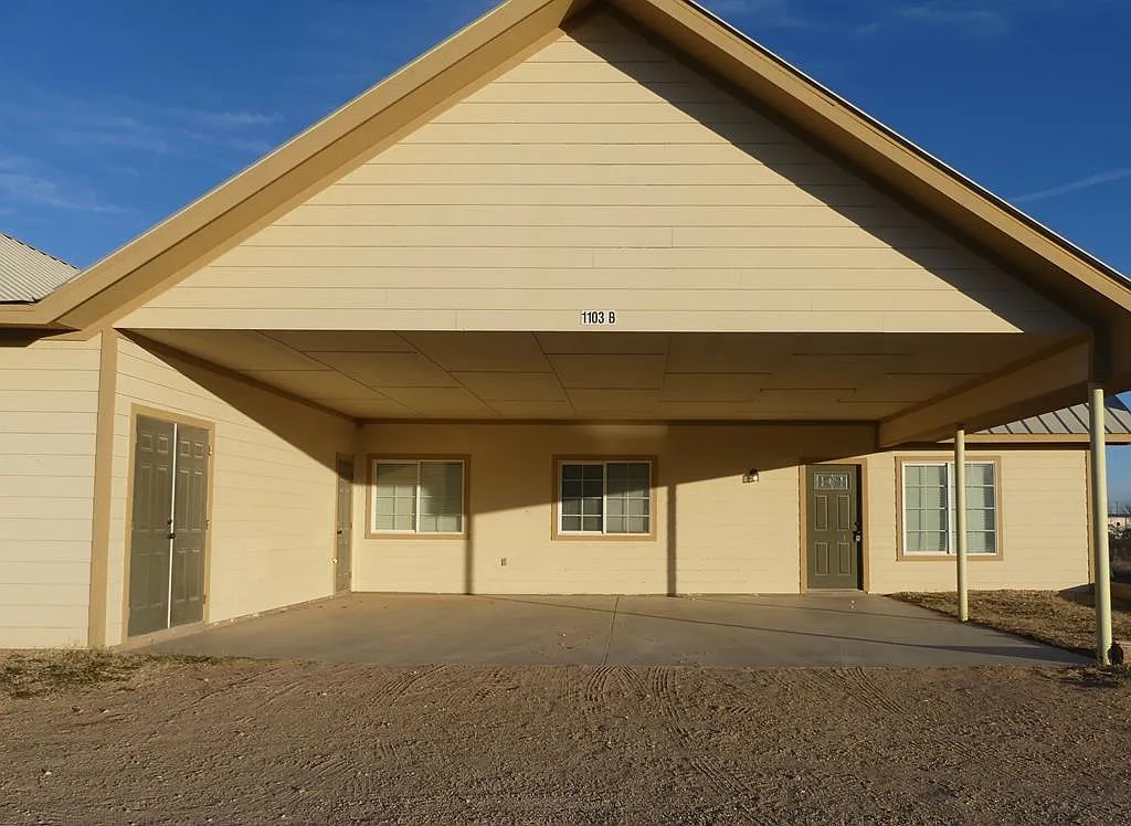 2 bed, 2.0 bath, 1008 sqft, $1,450 — Photo 1