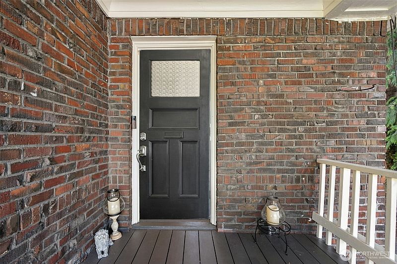 5th image of 10124 3rd Avenue NW
