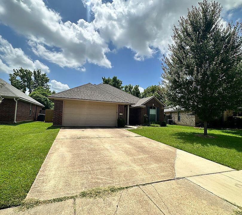 1st image of 1656 Williamsburg Dr