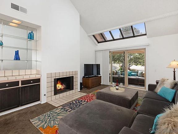 3rd image of 6106 Calle Mariselda Unit 204