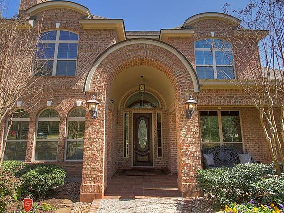 Great curb appeal and welcoming porch to greet your guests.