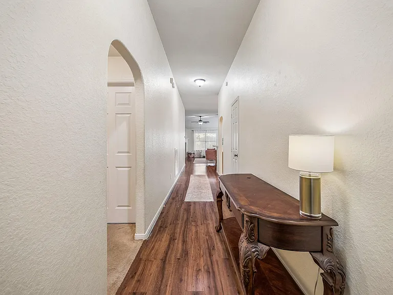 24027 Floragate Dr — Photo 4