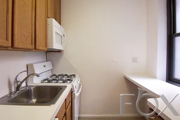 Rented by Fox Residential Group | media 16