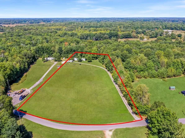 273 Running Meadows Rd, Portland, TN 37148
