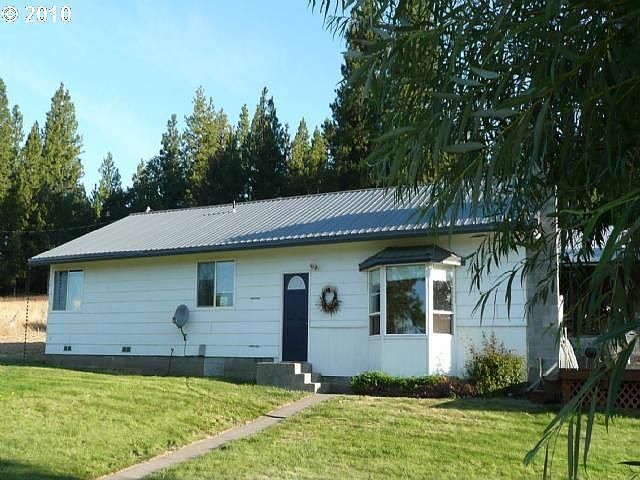 2nd image of 23 Oak Dr