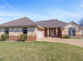 401 Greystone Dr, Lorena, TX 76655