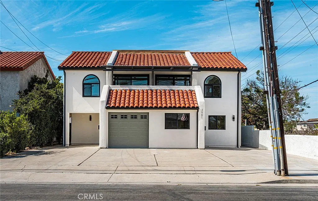 2 bed, 1200 sqft, $3,500 — Photo 1