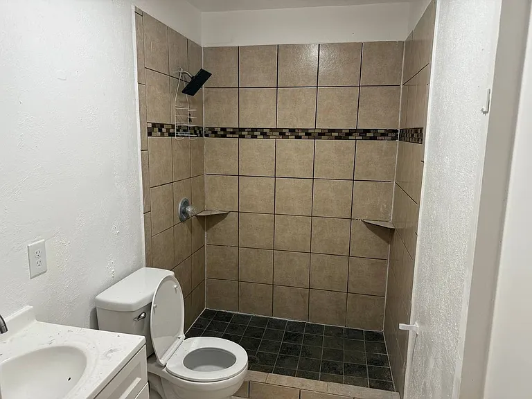 8112 Melrose Ct W #1 — Photo 10