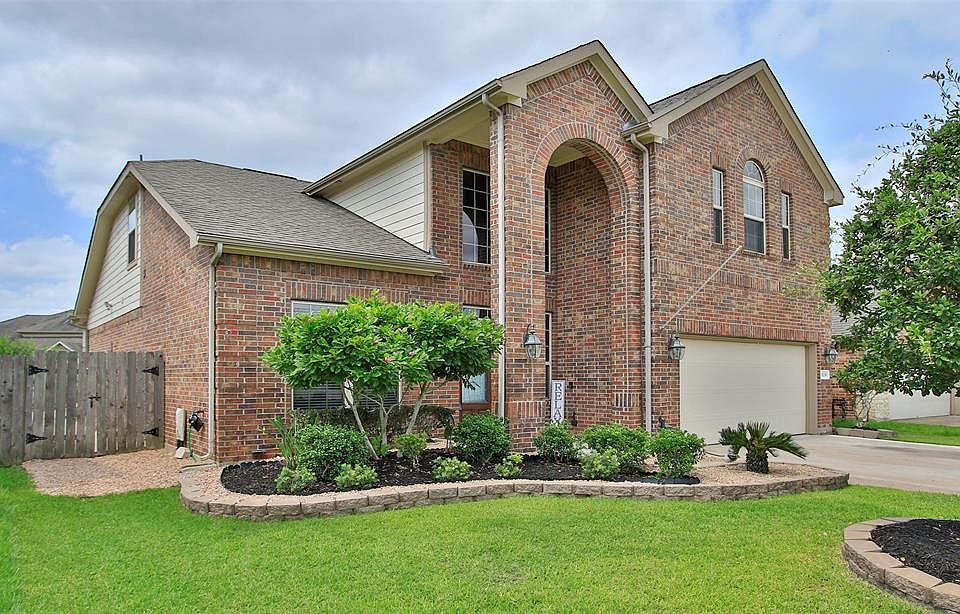 1st image of 18239 Russett Green Dr