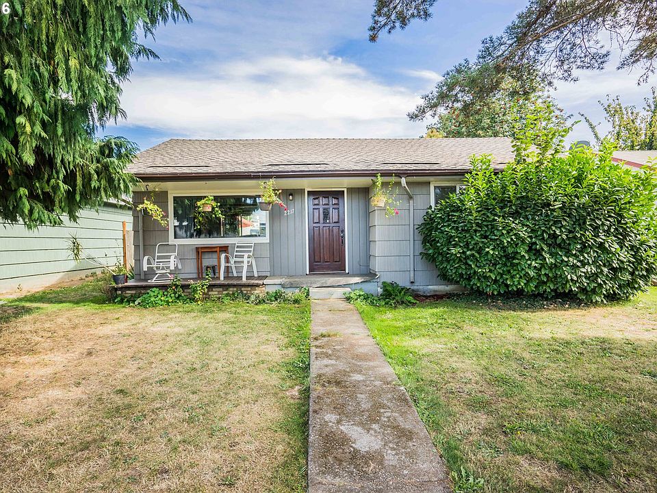 1st image of 2217 Thompson Ave