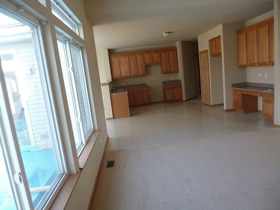 5th image of 2005 Brunswick Dr