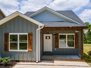 2017 Charles St NE, Cleveland, TN 37311