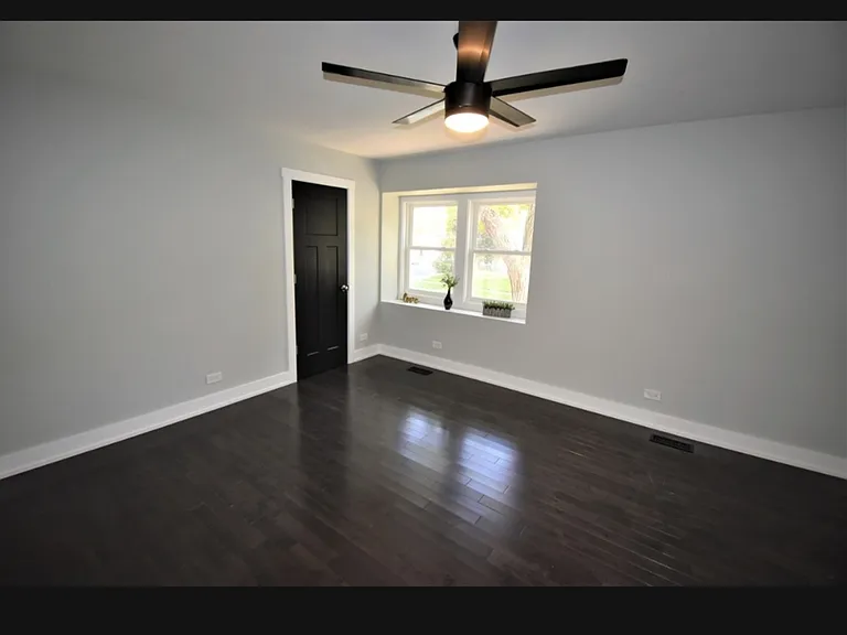 3703 Bluebird Ln — Photo 16