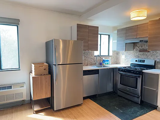 Rented by CPRE NY LLC | media 4