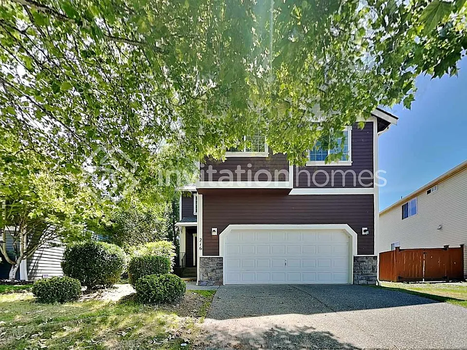 216 Michell Ln NE