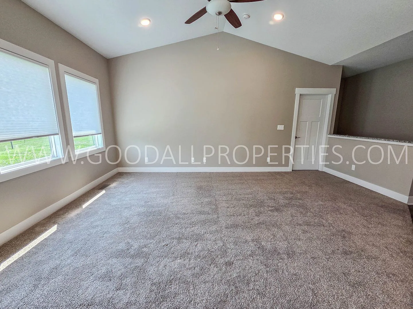 Spacious 4-Bedroom Clive Ranch with Finished Basement & 3-Car Garage — Photo 4