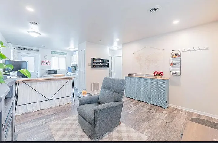 7163 & 7165 W Tulip St — Photo 26