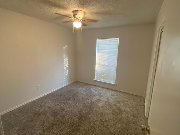 4th image of 1021 Manitoba Dr
