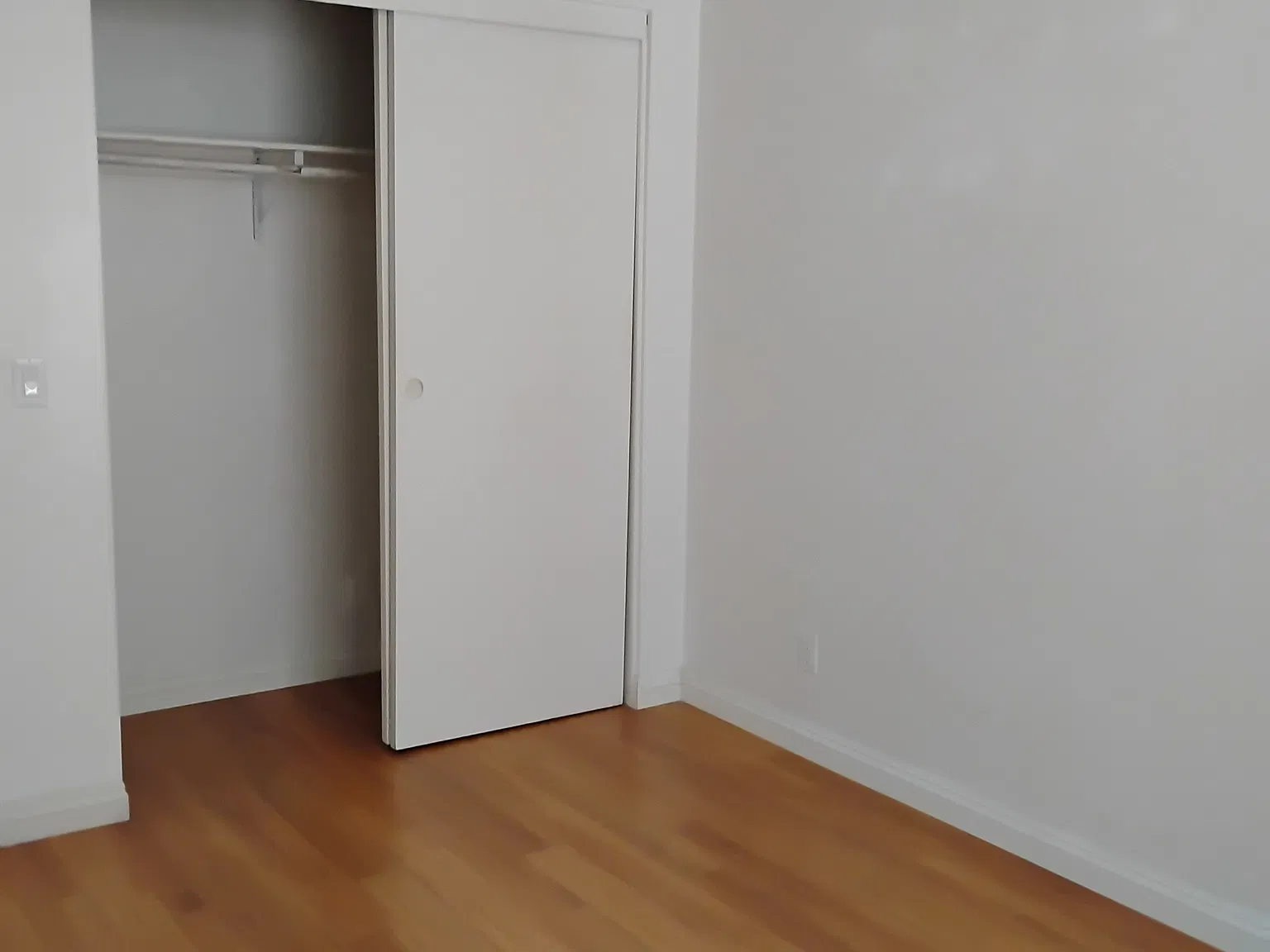2 bed, $1,000 — Photo 4