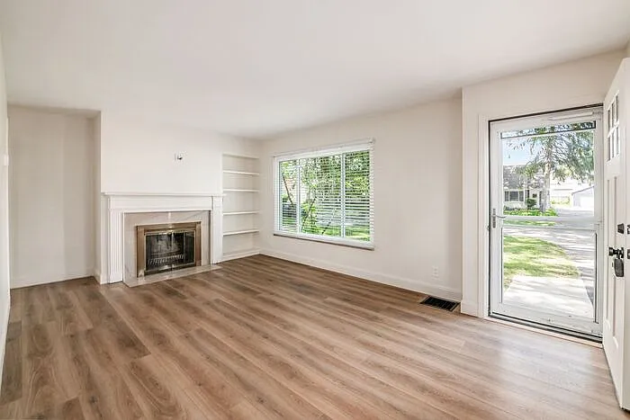 2135 Wesleyan Dr — Photo 6