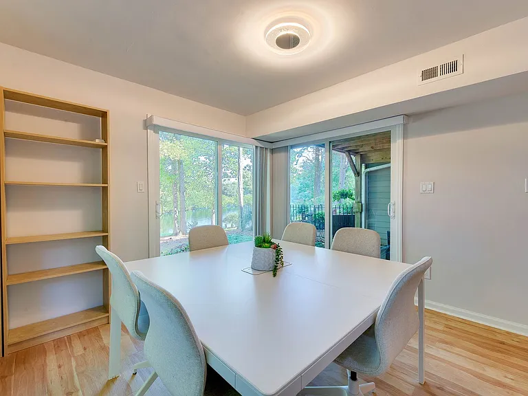 9006 Saint Thomas Ln — Photo 15