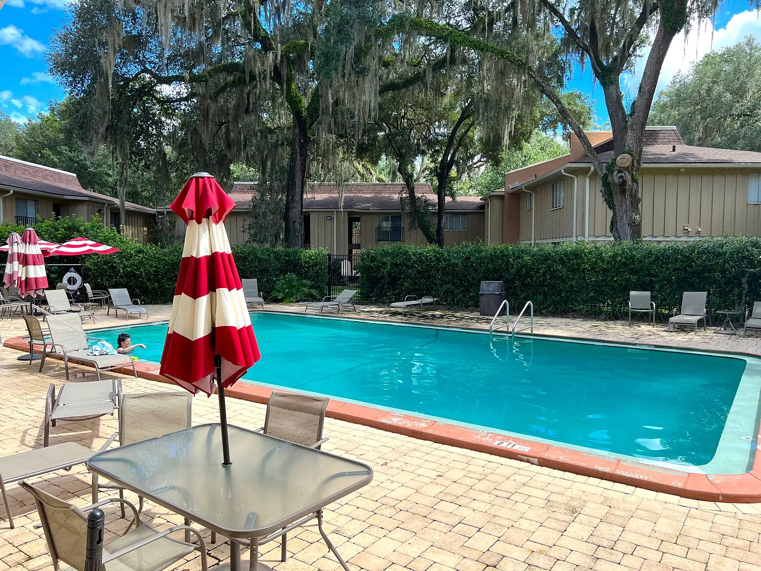2 bed, 900 sqft, $1,350 — Photo 1