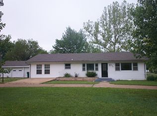 515 N Cedar St, Lebo, KS 66856
