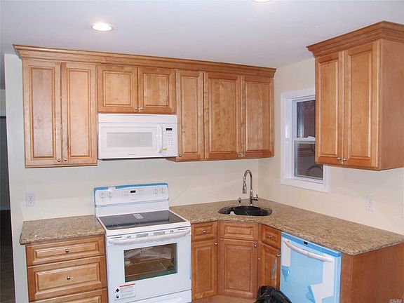 3rd image of 229 McKinley Dr